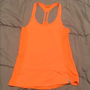 Under armour tank